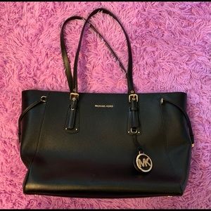 Michael Kors voyager Black Tote-Gorgeous and 100% Authentic!